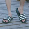 Hommes Femmes Pantoufles Rayures Piscine Diapositives Type D'été Couple Plage Grande Taille Sandales Chaussures Maison Zapatos Mujer En Gros 240304