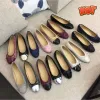 2024 Paris Chaussures de créateur de luxe Chaussures de ballet noires Chaussures femmes Marques matelassées en cuir véritable Slip sur Ballerine Bout rond Chaussures habillées pour dames Zapatos de d8