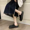 Scarpe slip-on piattaforma donne casual piatto 590 muli chiusi chicchi di zoccoli signore slifori di suola spessa calotta da casa da esterno