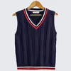 2023 Spring Autumn Men Menform Vest Fashion V Pullover Boys British Student Sleveless Blow Cank Tops Sweters Y240312