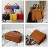 Large Capacity Tote Shopping Bag Sunshine Bags Vintage Shoulder Handbag Purses Women Leather Golden Letter Head Portrait Decoration AAA