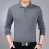 メンズポロス秋のファッションコントラストストライプポケットラペル長袖トップスプリングスリムフィットカジュアル快適な汎用性の高いTシャツ