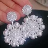 Boucles d'oreilles coréennes surdimensionnées en fausses perles pour femmes, couleur argent, strass, pendentif fleur, bijoux de fête de mariage, 240228