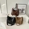 HBP Petits sacs à bandoulière en cuir Pu pour femmes 2024 Nouvelle mode rétro tendance Designer Sac à bandoulière sous les bras Sac à main