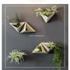 Triangulära blommor vaser Apparater Retro American Cement Simulated Flowers Pot Wall Hanging of Polyporous Plants in Restaurant216f