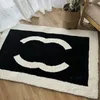 Tapis de styliste noir et blanc avec logo classique français, rectangulaire, de chevet, anti-salissure, décoration de la maison, imitation cachemire, tapis de sol