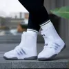 Designer Dwucie buty obejmują wodoodporne obrony zmywalne przeciw poślizgi z Button White Traval Galoshes 240307