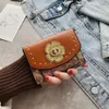 Tienda Venta al por mayor de fábrica Marca Ouhuochao Camellia Wallet Fold Rivet Short Multi Card Bag