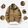 Männer Jacken Männer Tanker Jacke Stickerei Schulter Patch Militär Uniform Retro Kleidung Taktische Baumwolle Armee Bomber Mantel Übergroßen Vintage