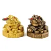 Feng shui ropucha pieniądze Lucky Fortune Wealth Chinese Golden Frog Toad Coin Home Office Dekoracja Tabletopa Ozdoby Lucky253U