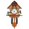 Orologio da parete antico a cucù in legno Orologio con sveglia a campana per uccelli e uccelli Decorazioni per la casa 006280W