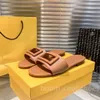 Mulheres chinelo designer sandália ouro letra f metal gráfico couro slides planos sandália bottoms fivela flip flops senhora causal praia verão ao ar livre slide chinelo