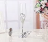 Mugs 2Pcs Wedding Champagne Glass Set Toasting Flute Glasses With Rhinestone Crystal Rimmed Hearts Decor Drink Goblet Cup