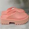 Designer Sandaler tofflor Summer Men's and Women's Shoes Polychrome Slide Gjuten innersula Svart tonad gummisula präglad logotyp