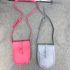 Weiche Haut-Litschi-gemusterte Umhängetasche, kleine Tasche, leicht und lässig, Handy-Nischen-Design, eine Schulter, trendige Damentasche