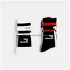 Herrstrumpor utomhussport Strumpor Tide Brand Tonåring Student Hip Hop Style Long Letter broderied Athletes Leg Warmers Drop de Dhjnu