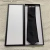 Krawatten 2023 Designer-Krawatten Herren-Krawatten Mode Herren-Krawatten Briefdruck Handgemacht Business Freizeit Krawatte % Seide Luxus-Top mit Originalverpackung 69856 L240313