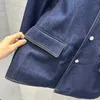 Damesjassen Designer 24 Vroege lentestijl Elegante letter Driehoek Mark Schouder Flap Kraag Taille Dubbele zak Denim jas M1HG