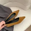 Chaussures décontractées 2024 printemps femmes plat rouge jaune talon mode bout pointu peu profond sans lacet robe ballerines doux en plein air Ballet