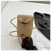 Petit sac à bandoulière à la mode pour téléphone portable personnalisé pour femmes tissé tendance simple épaule boucle en corne de vache Style doux vertical