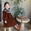 Robes de fille nouveaux enfants robe en velours à manches longues pour Style coréen bébé dentelle robe de princesse vêtements robe ldd240313