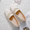 Franska klänningskor Womens loafers Spring och Autumn Pearl Low Heels tjocka klackar bär populära