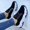 Sapatos de vestido 2024 de sola grossa Lace-up Running Women's Plus Size 43 Low-top Casual Single-Shoe Sneakers Cunhas para Mulheres