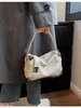 HBP Fashion Bag Women Ny stor kapacitet pendlare på en enda axel underarm hårdvara svart crossbody