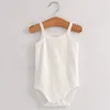 Bebek Bebek Bodysuits Born Girls için Bodysuits Çocuklar Pamuklu Kolsuz Yürümeye başlayan çocuklar Yaz Playsuits Beyaz Giysiler Kıyafet 2024