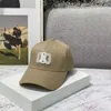 Projektantka Letter Haft Baseball Fashion Modna i damska Podróż dla kobiet Zakrzywiona kaczka z kaczki z kaczki na zewnątrz Sprzedaż Rekla Sunshade Hat Ball Caps JC3H 5PZX