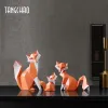 Sculptures Creative Fox Statue Animal Figurine Resin Home Decor Art Sculpture Modern Living Room TV Cabinet Desk Home Decoration Gift