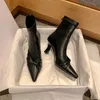Botas modernas de charol de diseñador de marca de lujo 2023 invierno Ankel Bow vestido de fiesta de boda gladiador zapatos de mujer 240301