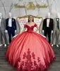 Red Princess Dresses Ball klänning från axel paljetter applikationer vestido de quinceanera tulle söt maskeradklänning