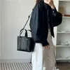 HBP Non-Brand Nouveau design Rétro sac à main en cuir pu en gros grande capacité sacs à main d'épaule dames de luxe crossbody femmes fourre-tout