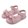 Sommarrosa blommor sandaler mjuk sula non slip pu läder små flickor för barn småbarn sandaler baby prinsessor korean 2024 mode öppen tå sandaler strandskor