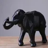 Statua di elefante nero astratto moderno Ornamenti in resina Accessori per la decorazione della casa Regalo Scultura geometrica di elefante in resina255d