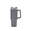 Bottiglie d'acqua 40OZ Tazza isolante per caffè in paglia con manico Bottiglia portatile per auto in acciaio inossidabile Tazza termica da viaggio di grande capacità senza BPA