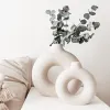 Racks Nordic Vase Circular Hollow Ceramic Donuts Flower Pot Home Living Room Decoration Accessories Interior Office Desktop Decor Gift