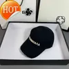 Ball Caps Paar Sport Designer Dames Mode Gat Pet Outdoor Zonnescherm Warmte Brief Borduren 3d Cap 40CAA247t