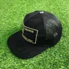 Design guldbrev broderi mode kepsar manliga hiphop rese visir mesh manlig kvinnlig kors punk baseball hattar senaste212a