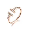 Дизайнерское открытое кольцо Double T с бриллиантами для женщин Позолоченное 18-каратное золото розового цвета Роскошное маленькое и среднее регулируемое высококачественное кольцо с бриллиантом T-образной формы
