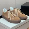 Baskets de luxe en cuir véritable et daim plat pour femme, chaussures de luxe à bout rond et à lacets, décoration décontractée, nouvelle collection 2024