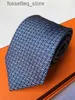 Neckband Business Designer Tie Herr Mens Silk Slitte Högkvalitativ Cravatta Uomo Male Business Slips Brev broderad Kratte med Box Luxury Neck Ties L240313