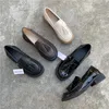 Scarpe casual Mocassini grossi in pelle verniciata nera Piattaforma con piedi larghi da donna Elegante punta tonda Vintage Nappa Slip On Appartamenti da donna EU41