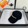 Ball Caps Paar Sport Designer Dames Mode Gat Pet Outdoor Zonnescherm Warmte Brief Borduren 3d Cap 40CAA247t