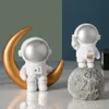 Nordic Hars Creatieve Astronaut Sculptuur Beeldje Winkel Ambachtelijke Bureau Woondecoratie Accessoires Moderne Verjaardagscadeau Cartoon Y0107205d