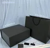 디자이너 블랙 선물 상자 클래식 로고 향수 의류 스카프 지갑 여성 가방 신발 포장 상자 핸드백 리본 카드 선물 포장