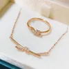 Designer Tiffay och Cos New Knot Necklace Womens Half Diamond Twisted Rope Collar Chain Rose Gold med pläterad 18K Neckchain