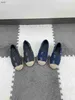 Classics zapatos de punto de punto bebé diseñador tela de mezclilla zapatilla superior de zapatillas de zapatillas talla 26-35 protección de caja chicas zapatos casuales 24mar