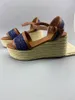 Высококачественные и удобные босоножки на наклонном каблуке с заостренной кожаной строчкой и ремешком сзади в цветной коробке для доставки дизайнерской обуви для вечеринок 34-41